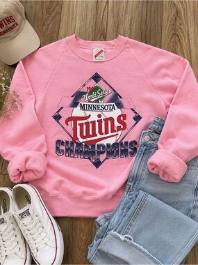 Vintage 1987 Minnesota Twins World Series Champions Pink Crewneck Sweatshirt MLB